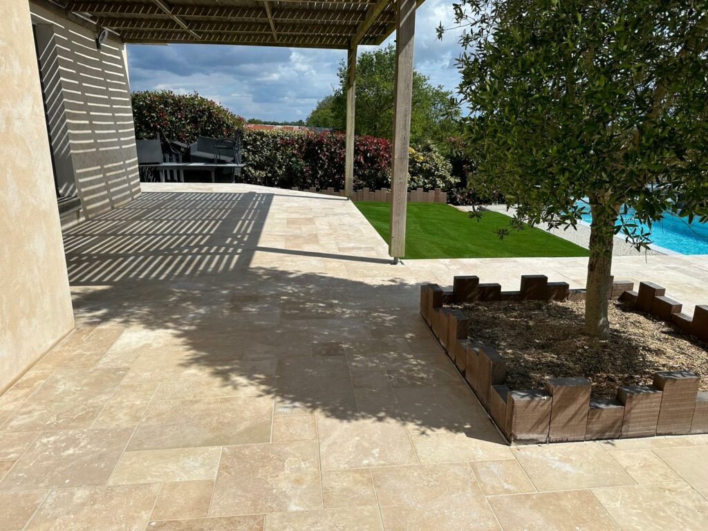 Aurelien Bulteau PAYSAGISTE CHALLANS Terasse Travertin 154